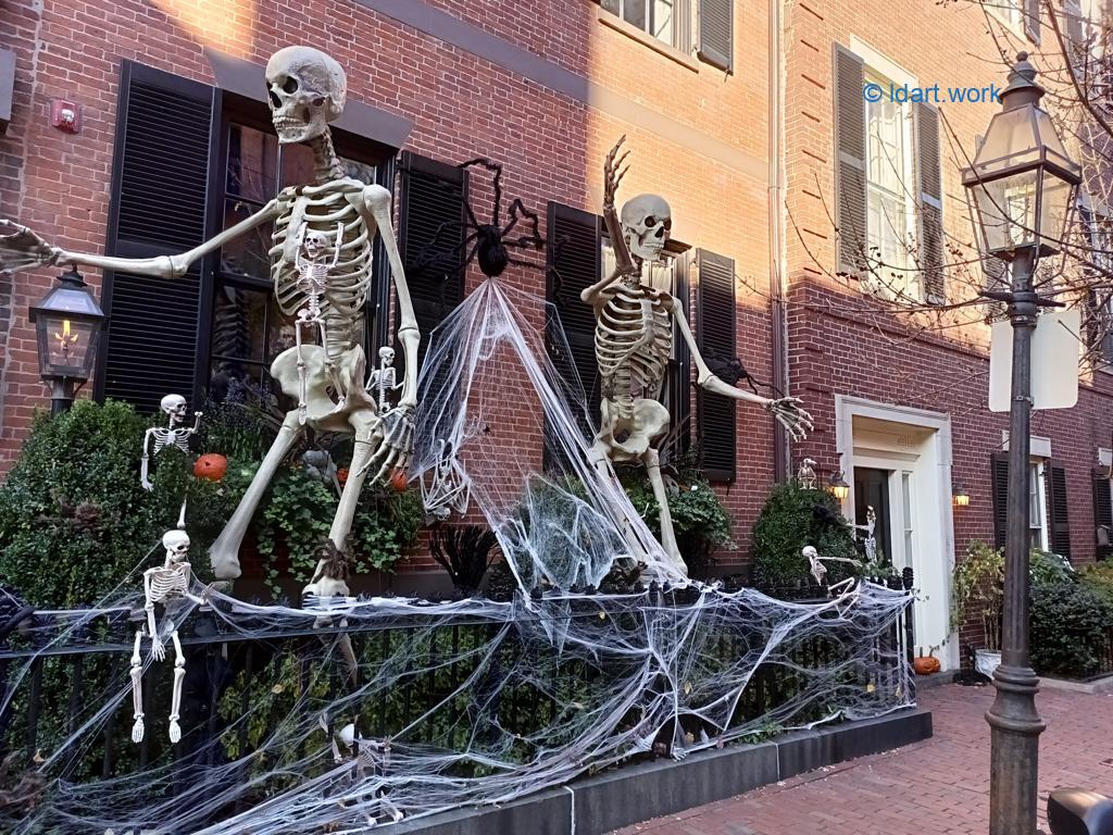 Halloween on Beacon Hill, a Boston tradition | une tradition 1