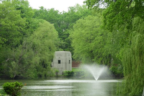 Graceland Cemetery, Chicago | Serene but haunted? - Hanté ? 2