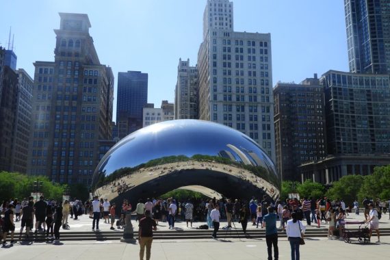 best self-guided walking tours for newcomers in Chicago